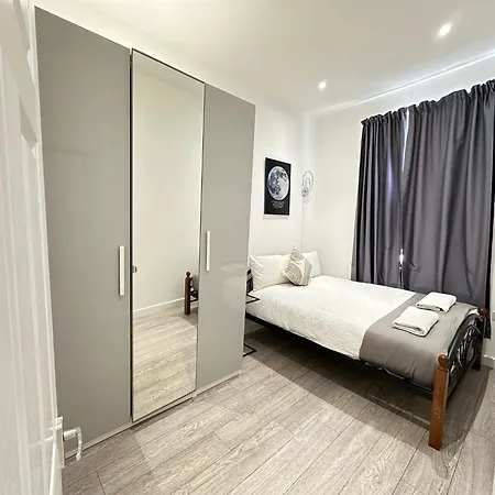 Apartment Accessible Near Central London