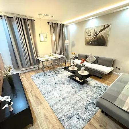 Comfortable Family Near Oxford Street * London
