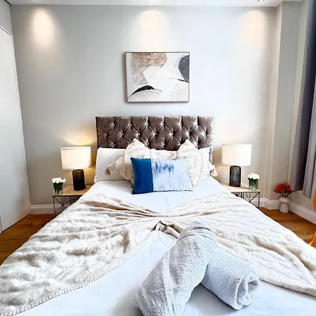 Comfortable Family Near Oxford Street *