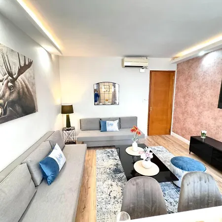 Comfortable Family Near Oxford Street Apartment