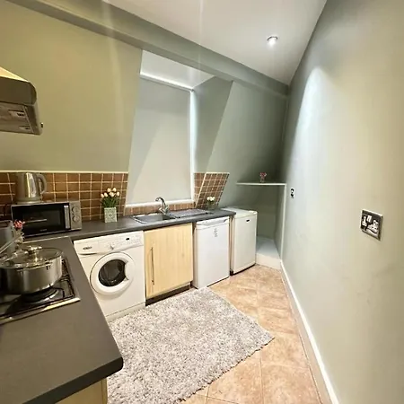 Apartment Affordable Near Central