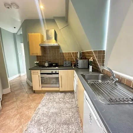 Affordable Near Central Apartment London