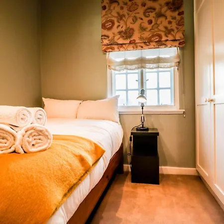 Elegant Flat With Stylish Decor
