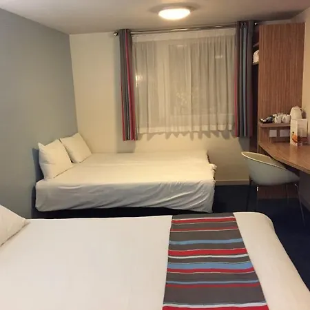 Travelodge Stratford 3* Londýn