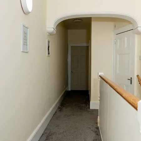 Tranquil 3br In Arnos Grove