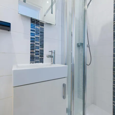 Gem 3 Bath, 2 En-suite Flat With Parking Apartment