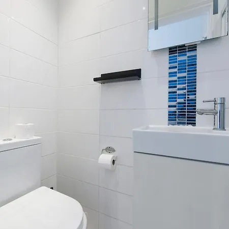 Gem 3 Bath, 2 En-suite Flat With Parking *