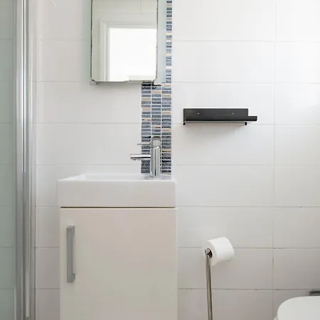 Gem 3 Bath, 2 En-suite Flat With Parking *