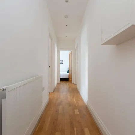 Gem 3 Bath, 2 En-suite Flat With Parking *