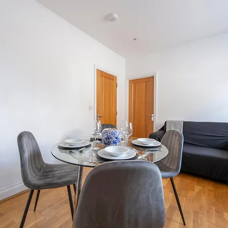 Gem 3 Bath, 2 En-suite Flat With Parking Apartment *