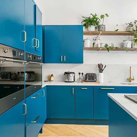 The Vicarage By Hostara Homes, A Luxury 4 Bedroom Designer In Highgate, Perfect For Families And Groups Apartment