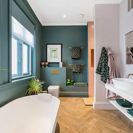 The Vicarage By Hostara Homes, A Luxury 4 Bedroom Designer In Highgate, Perfect For Families And Groups