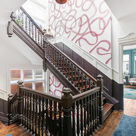 Apartment The Vicarage By Hostara Homes, A Luxury 4 Bedroom Designer In Highgate, Perfect For Families And Groups *