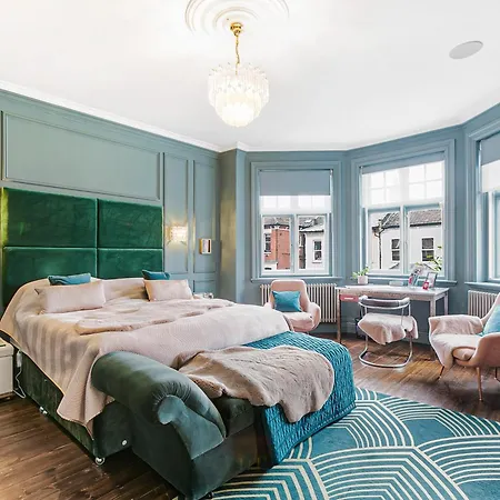 The Vicarage By Hostara Homes, A Luxury 4 Bedroom Designer In Highgate, Perfect For Families And Groups *