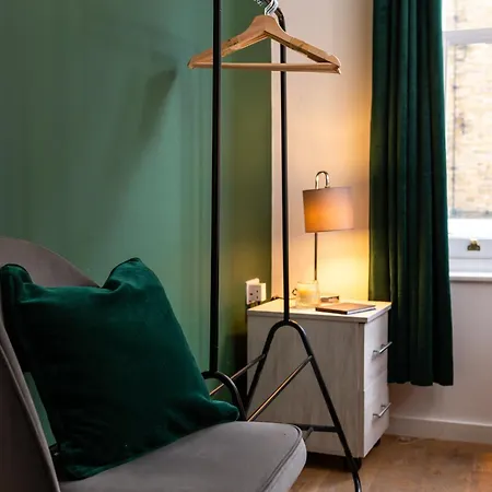 1br Stylish Flat By Hostarahomes, Near Liverpool Street, Prime Location, Sleeps Up To 4 Apartment London