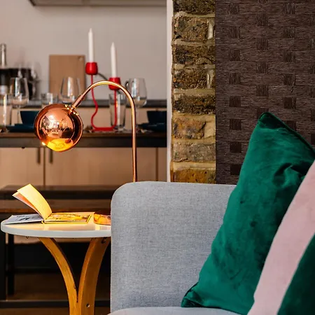 Apartment 1br Stylish Flat By Hostarahomes, Near Liverpool Street, Prime Location, Sleeps Up To 4