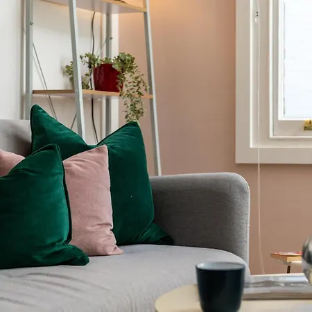 1br Stylish Flat By Hostarahomes, Near Liverpool Street, Prime Location, Sleeps Up To 4 London