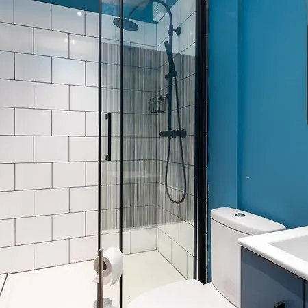 1br Stylish Flat By Hostarahomes, Near Liverpool Street, Prime Location, Sleeps Up To 4 * London