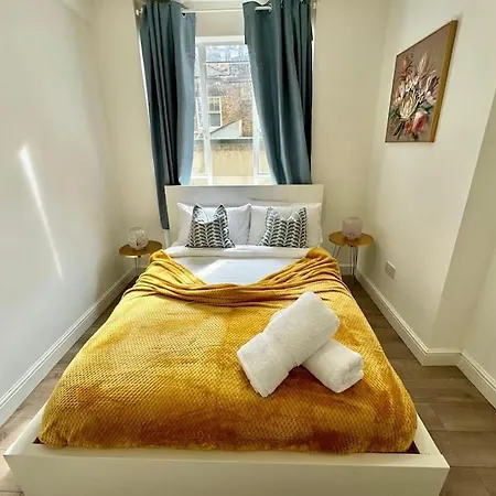 Baker Street Station 2 Bed * London