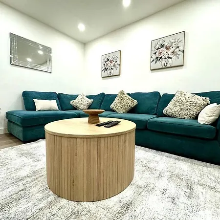 Baker Street Station 2 Bed *