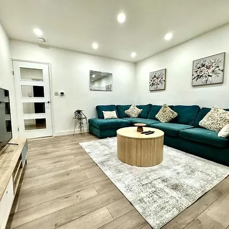 Baker Street Station 2 Bed *