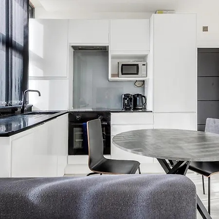 Apartment Modern & Bright 1br Flat In Hanwell, Free Parking