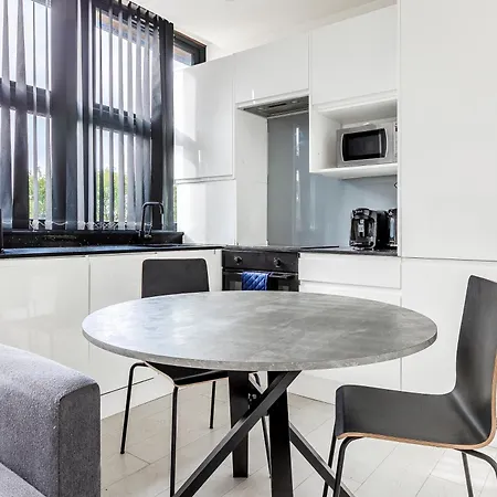Apartment Modern & Bright 1br Flat In Hanwell, Free Parking Hanwell
