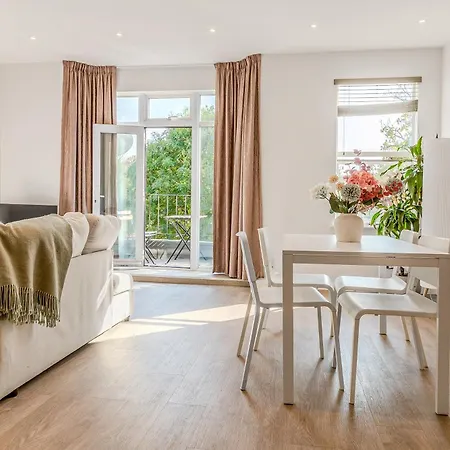 Bright 3br Duplex Flat With A Terrace In Clapham Apartment London