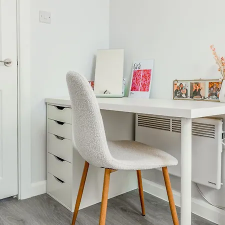 Bright 3br Duplex Flat With A Terrace In Clapham * London
