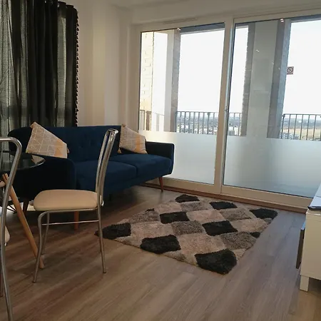 Apartment London Serviced X Rm13 X Dm 4 Weekly X Monthly Offers *