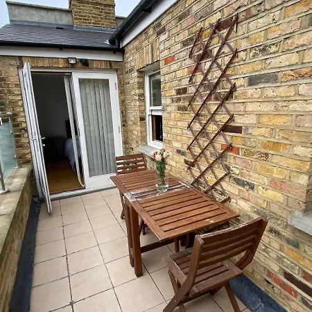Cosy Flat Of 2 Bed And 2 Toilet Apartment