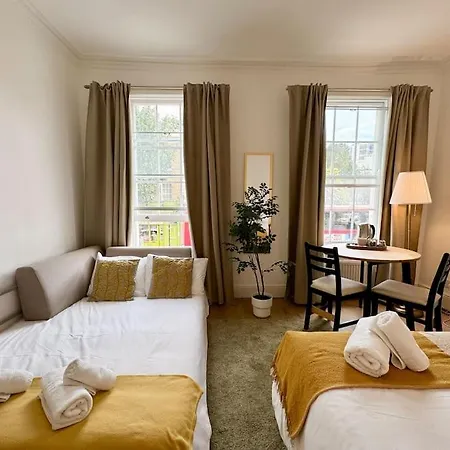 Roomy In King's Cross Apartment