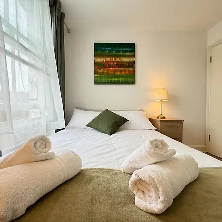Roomy In King's Cross *