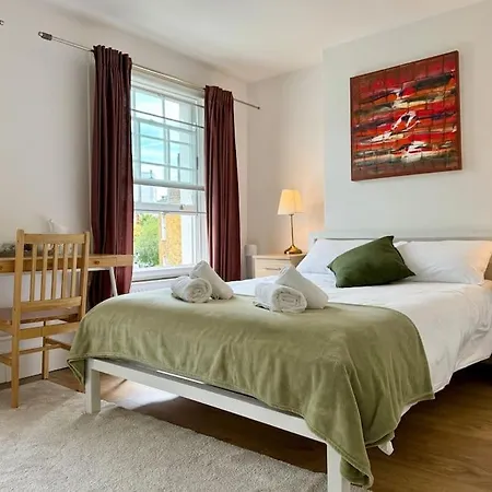 דירה Roomy In King's Cross *
