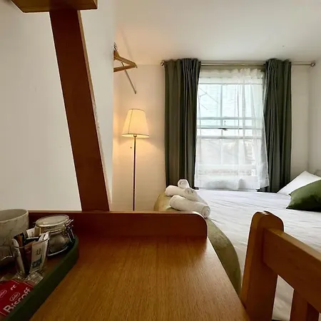 דירה Roomy In King's Cross