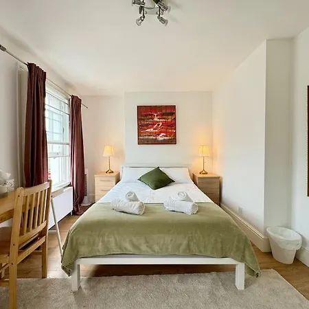 דירה Roomy In King's Cross *
