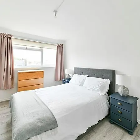 The Elden - No14 - Fairway Hosting * London