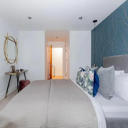 Thames View In Town! Large Luxxe Nomad Design Family Apartment