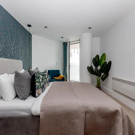 Apartment Thames View In Town! Large Luxxe Nomad Design Family *