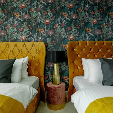 Apartment Thames View In Town! Large Luxxe Nomad Design Family London