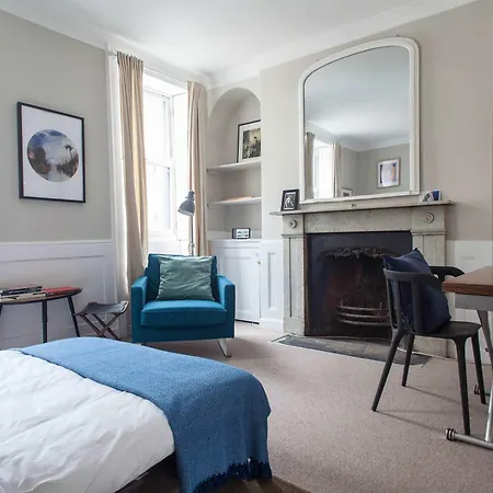 Traditional In Fitzrovia Near Oxford Street London