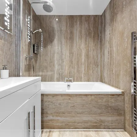 Apartment Stunning Hyde Park