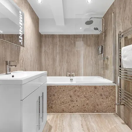 Apartment Stunning Hyde Park *