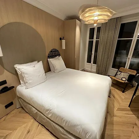 Apartment Double Bedroom With Private En-suite *