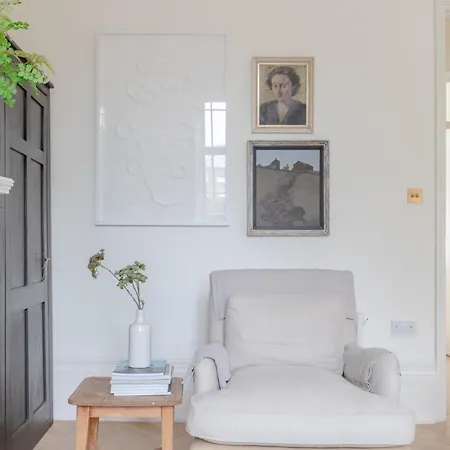 Beautiful & 1 Bedroom Flat In Clerkenwell Apartment London
