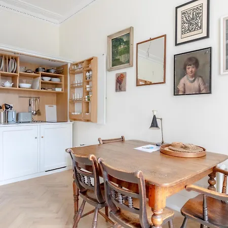 Beautiful & 1 Bedroom Flat In Clerkenwell