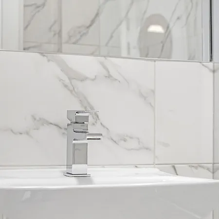 Pass The Keys - Stylish Flat With View In West Central * London