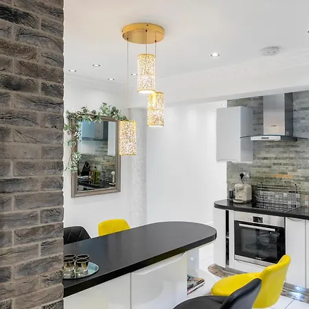 Apartment Elegant 2 Bed Garden Flat, London, Paddington! *