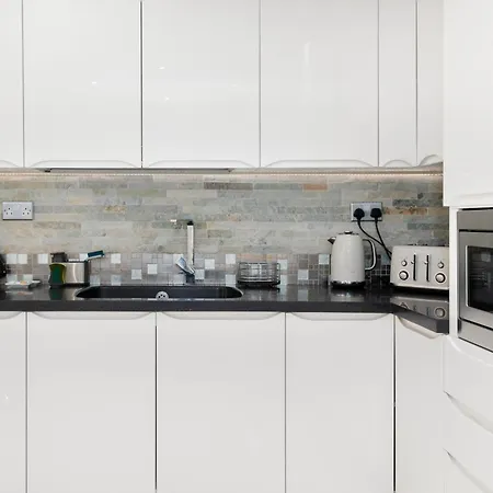 Elegant 2 Bed Garden Flat, London, Paddington! Apartment *