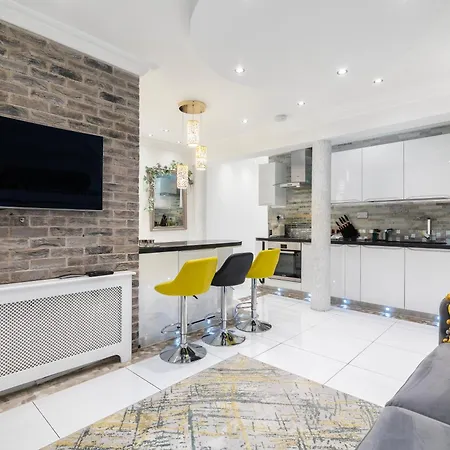 Apartment Elegant 2 Bed Garden Flat, London, Paddington! *